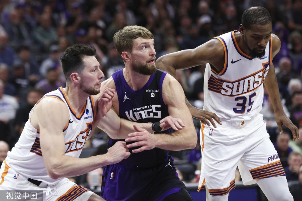 而詹姆斯的 而詹姆斯的